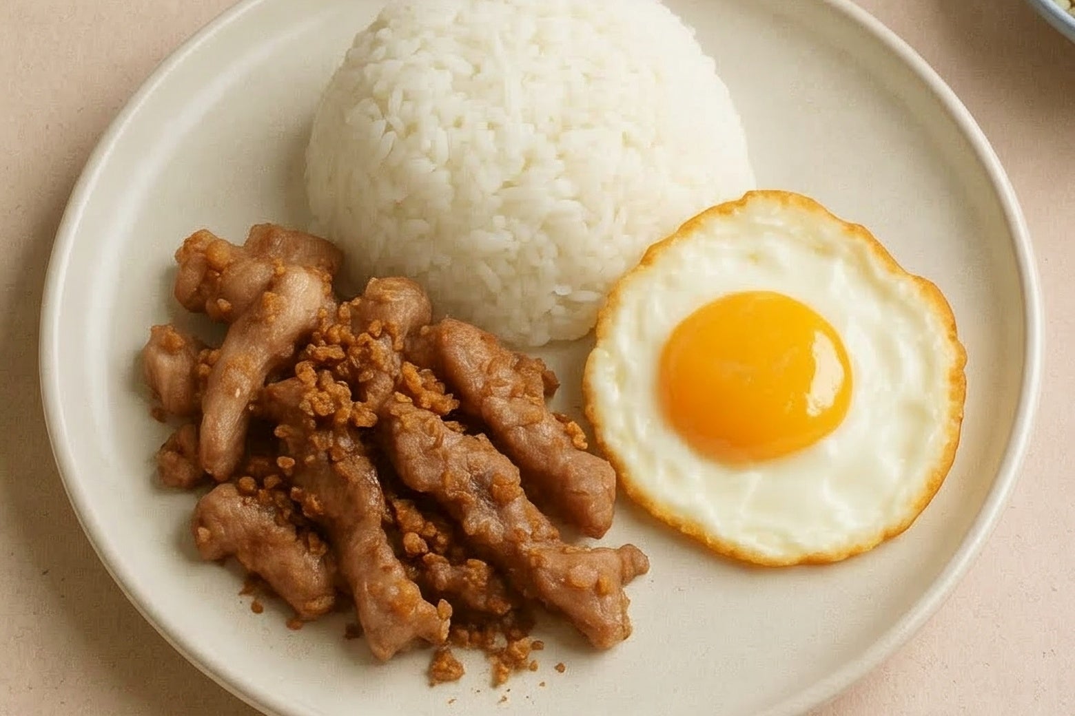 เมนูอาหาร 5 หมู่ - ข้าวหมูทอดกระเทียมไข่ดาว