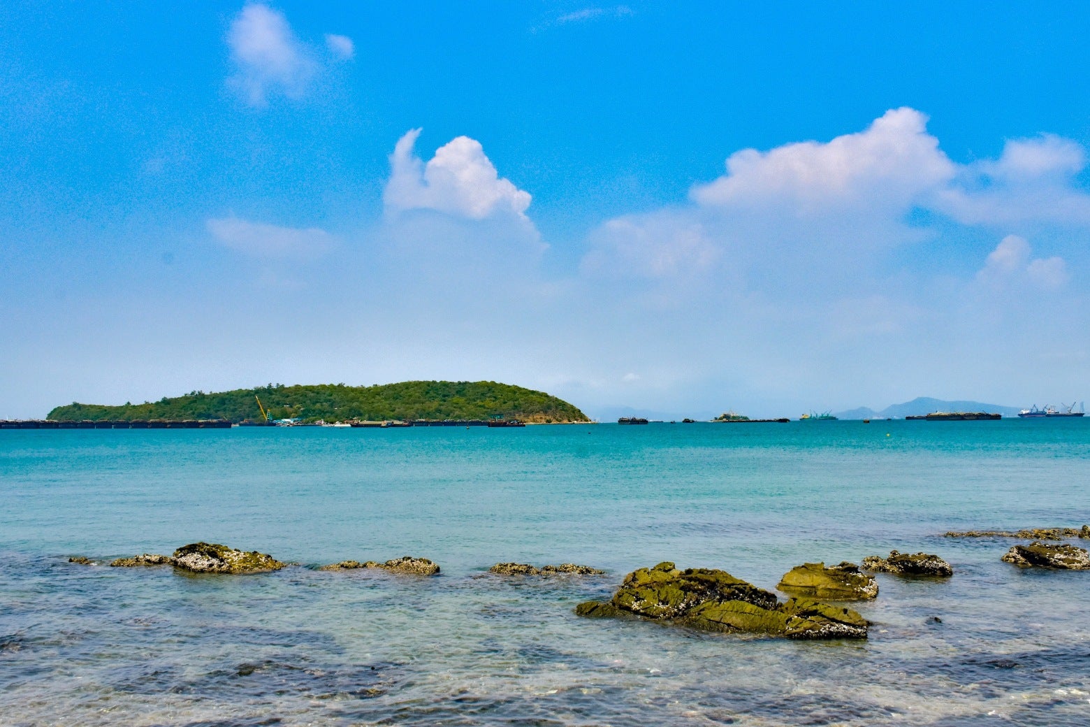เที่ยวทะเลใกล้กรุงเทพ - เกาะสีชัง ชลบุรี